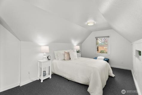 4135 36th Ave SW Seattle WA 98126
