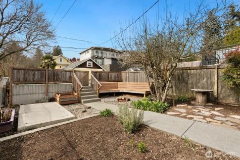4135 36th Ave SW Seattle WA 98126