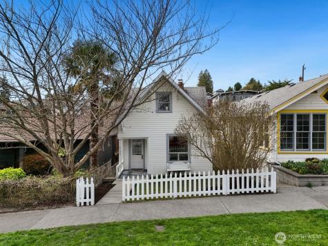 4135 36th Ave SW Seattle WA 98126