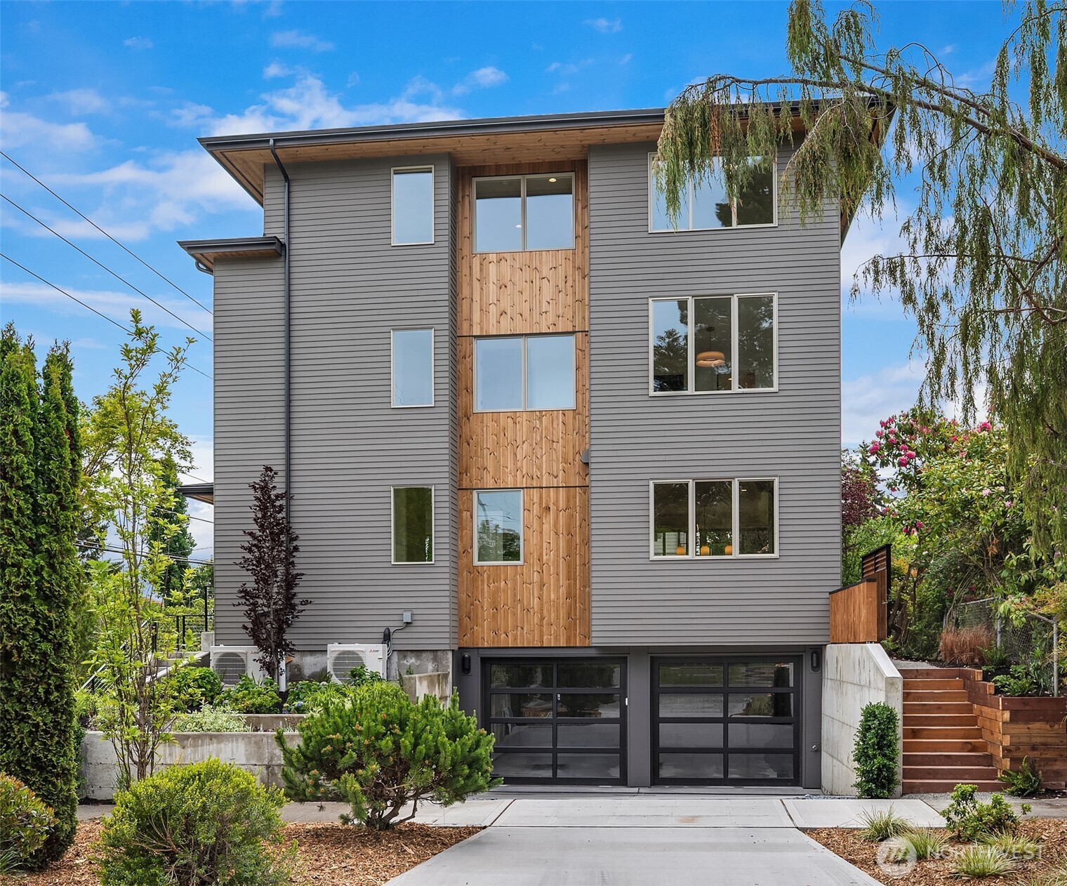 6913 30th Avenue NW Seattle WA 98117