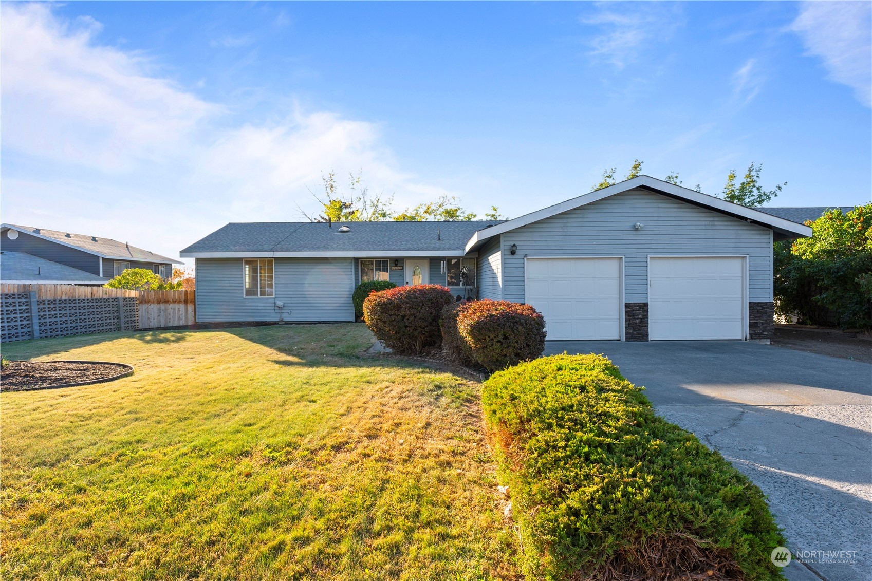 2150 S Crestmont Drive Moses Lake WA 98837