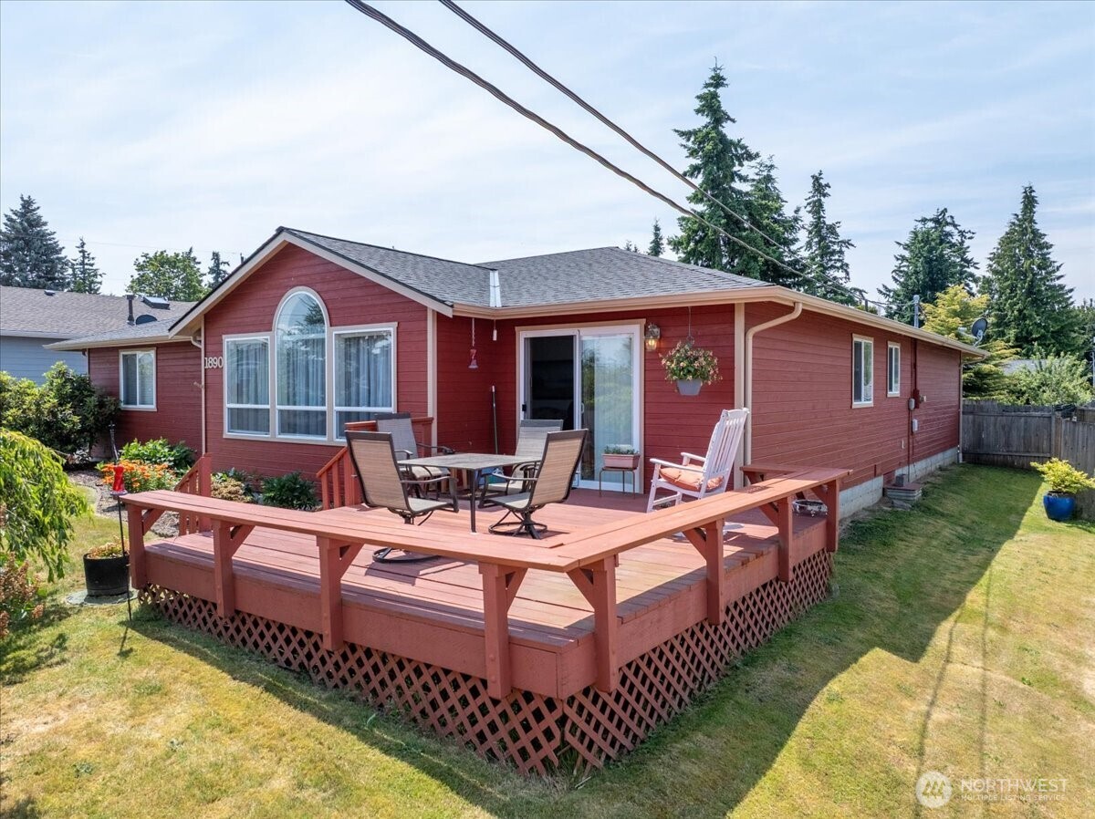 1890 Edgewood Drive Camano Island WA 98282