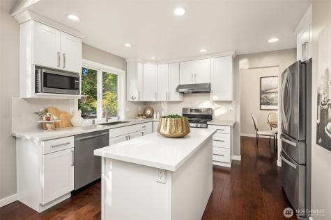 2462 238th Place NE Sammamish WA 98074