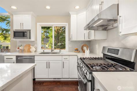 2462 238th Place NE Sammamish WA 98074