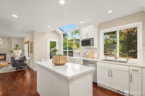 2462 238th Place NE Sammamish WA 98074