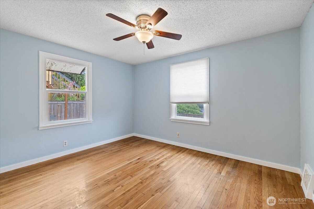 2905 E Olive Street Seattle WA 98122