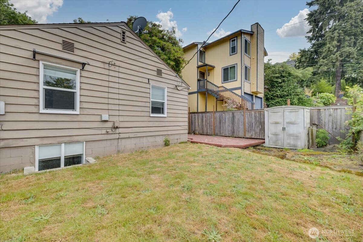 2905 E Olive Street Seattle WA 98122
