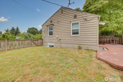 2905 E Olive Street Seattle WA 98122