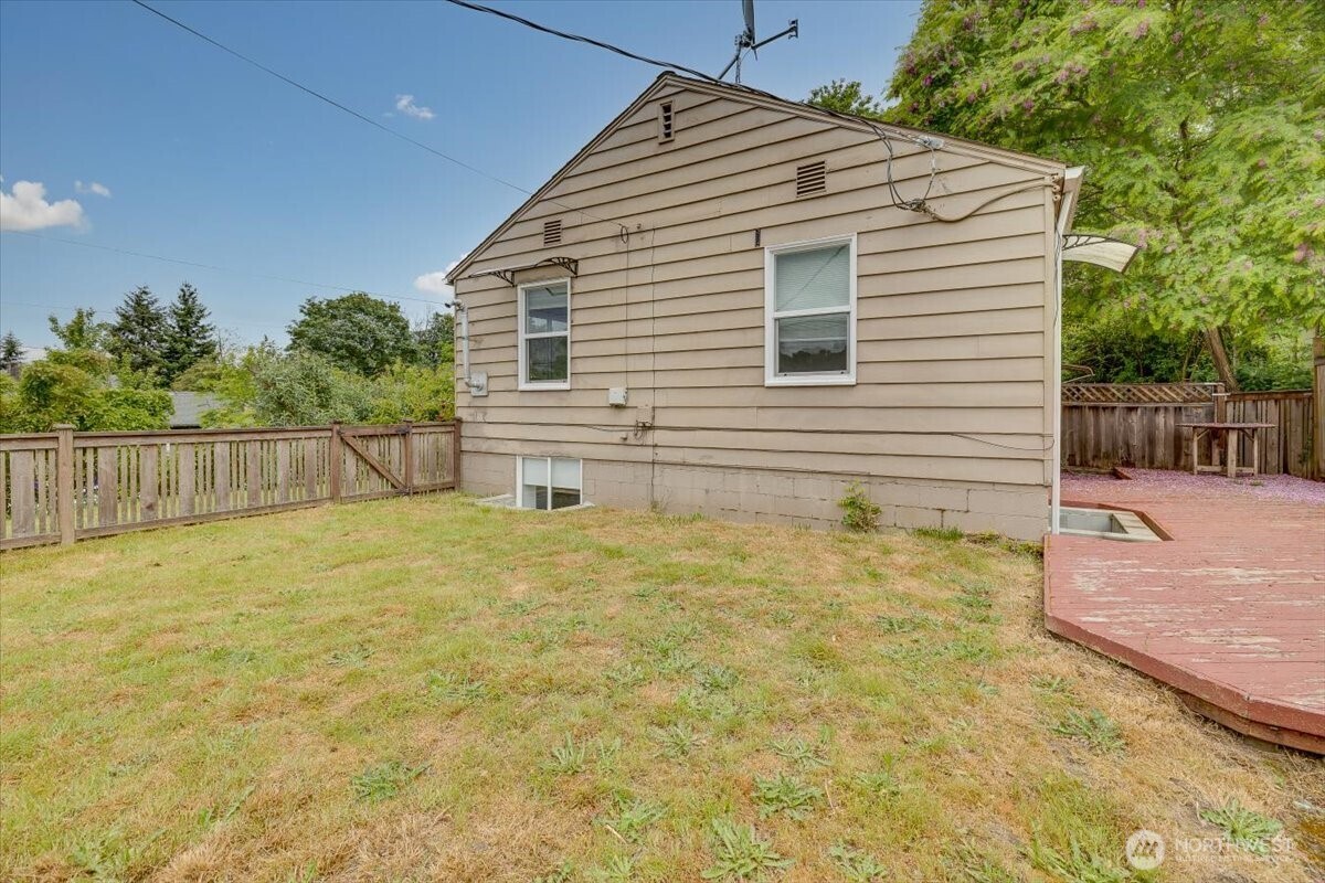 2905 E Olive Street Seattle WA 98122