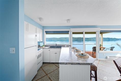 23832 N Us Highway 101 Hoodsport WA 98548