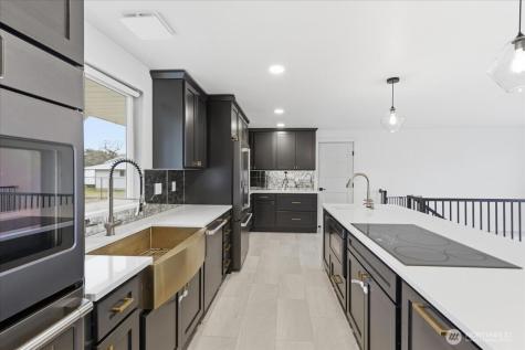 216 Sandy Lane Electric City WA 99123