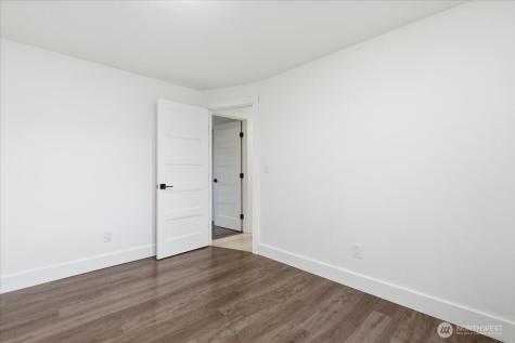 216 Sandy Lane Electric City WA 99123