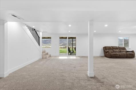 216 Sandy Lane Electric City WA 99123