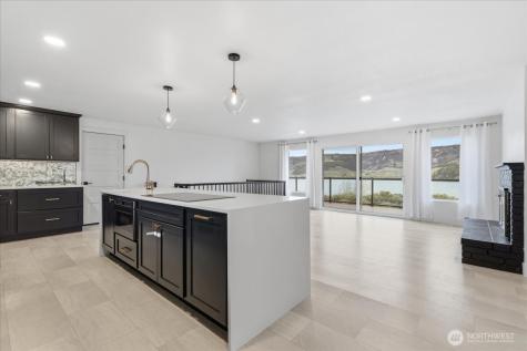 216 Sandy Lane Electric City WA 99123