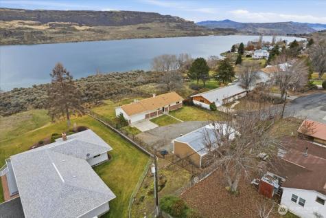 216 Sandy Lane Electric City WA 99123