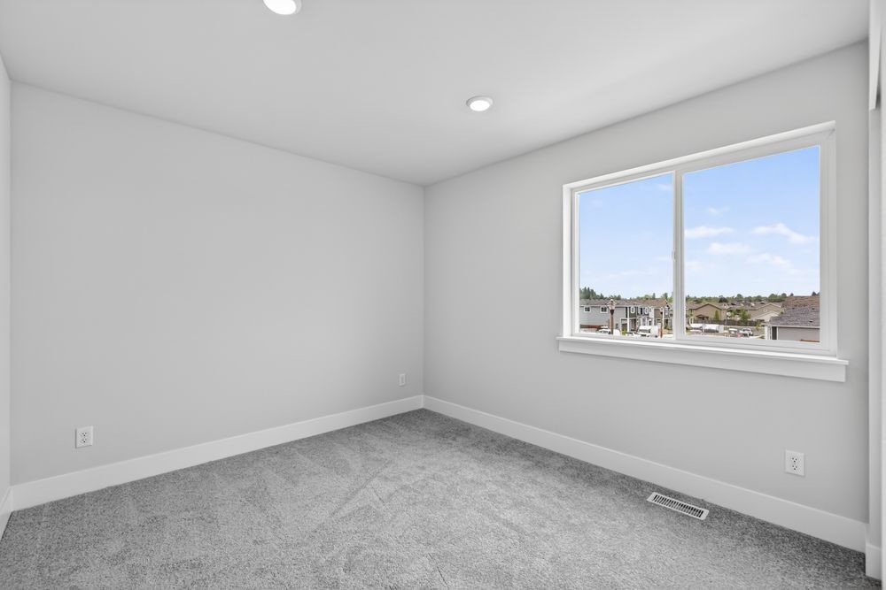 657 Barquist Lane N Enumclaw WA 98022