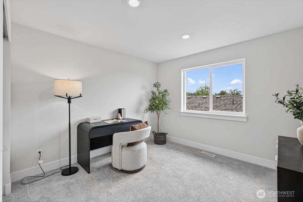 657 Barquist Lane N Enumclaw WA 98022