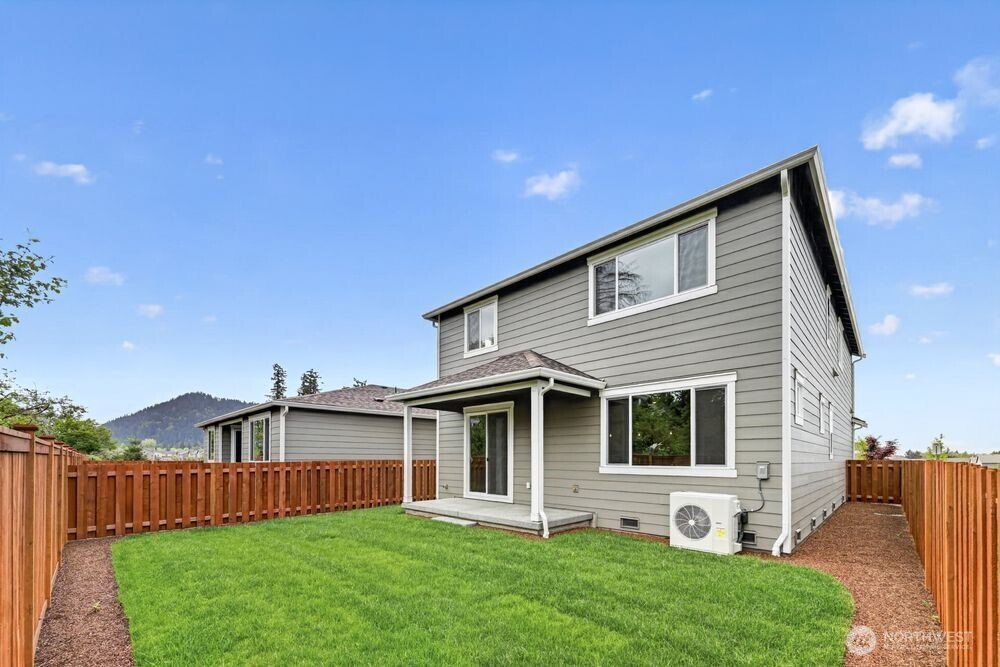 657 Barquist Lane N Enumclaw WA 98022