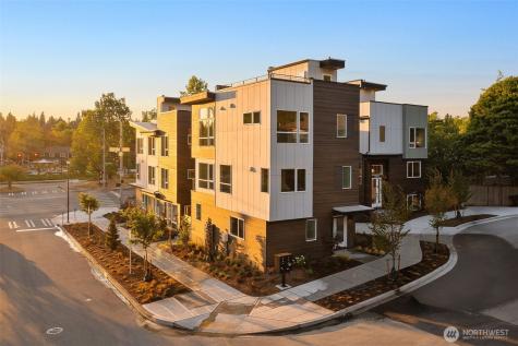 4302 52ND Seattle WA 98105
