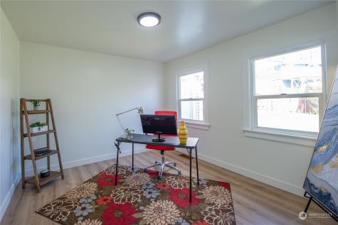 212 Medora Way Everett WA 98201