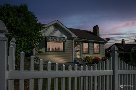212 Medora Way Everett WA 98201