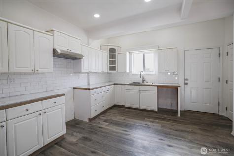 1114 Wheeler Avenue Hoquiam WA 98550
