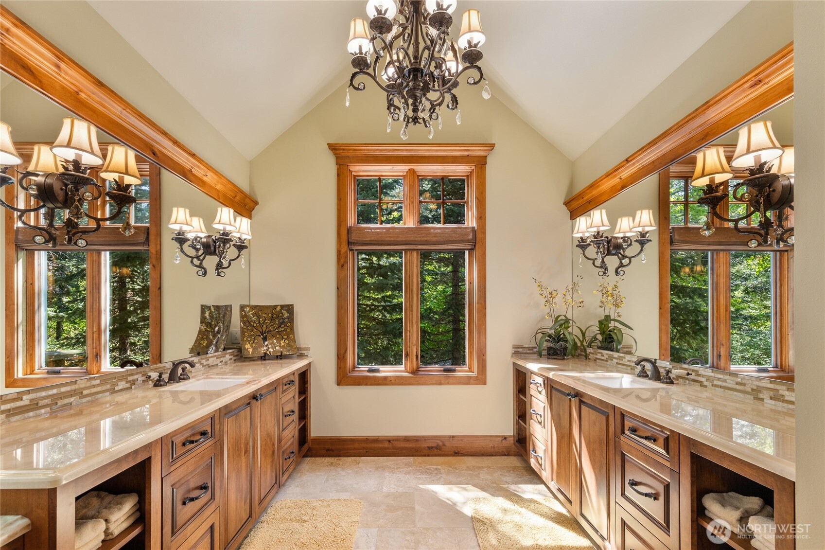 2090 Ruby King Loop Cle Elum WA 98922