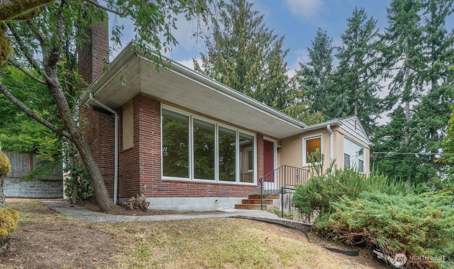 9119 17th Avenue NE Seattle WA 98115