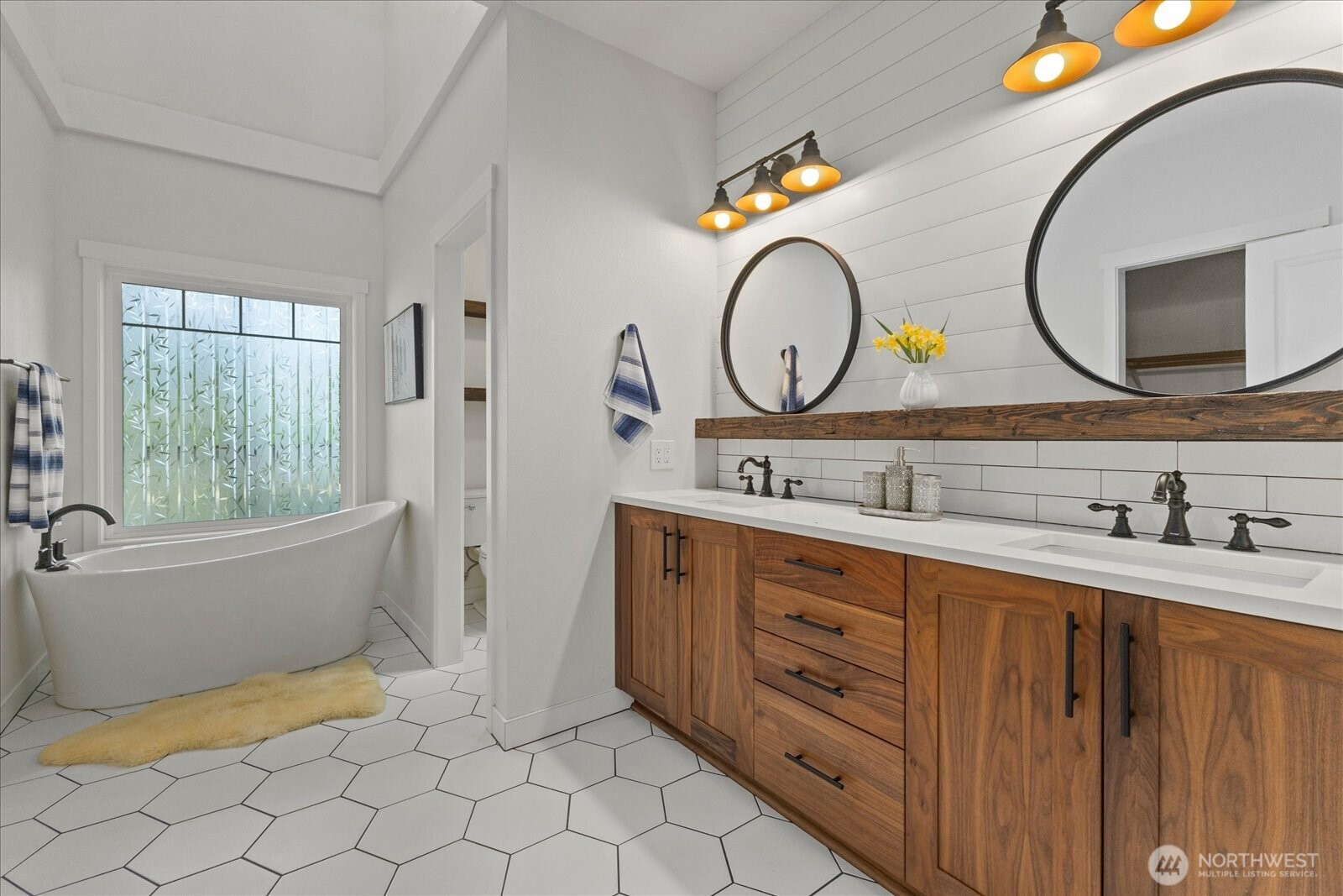 22005 260th Avenue SE Maple Valley WA 98038