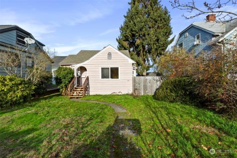 1708 Burwell Street Bremerton WA 98337