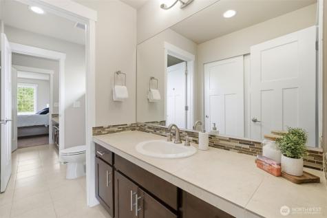 34576 56th Court S Auburn WA 98001