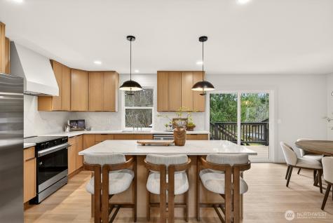 1692 Oak Ridge Drive Camano Island WA 98282