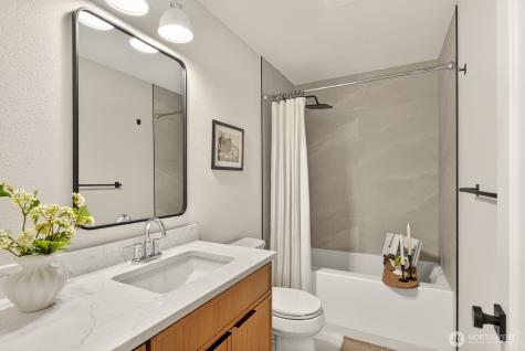 1692 Oak Ridge Drive Camano Island WA 98282