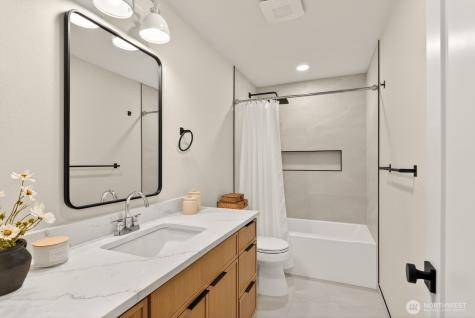 1692 Oak Ridge Drive Camano Island WA 98282