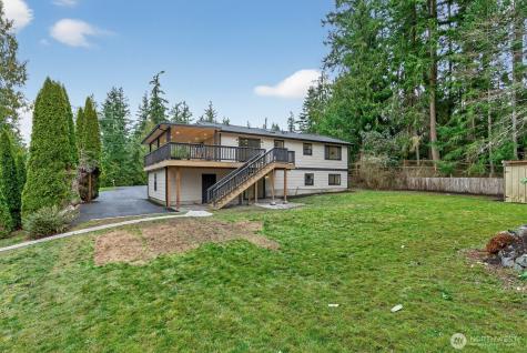 1692 Oak Ridge Drive Camano Island WA 98282