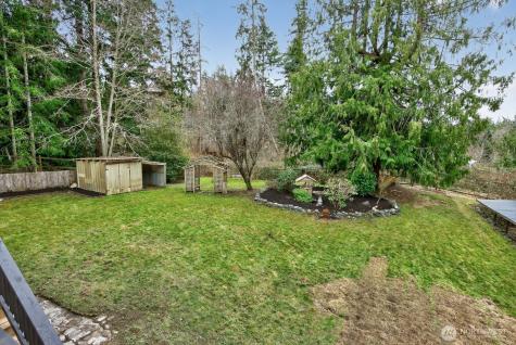 1692 Oak Ridge Drive Camano Island WA 98282