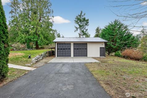 1692 Oak Ridge Drive Camano Island WA 98282