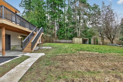 1692 Oak Ridge Drive Camano Island WA 98282