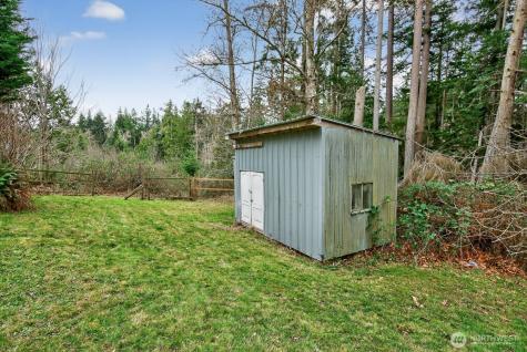 1692 Oak Ridge Drive Camano Island WA 98282
