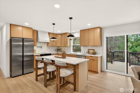 1692 Oak Ridge Drive Camano Island WA 98282