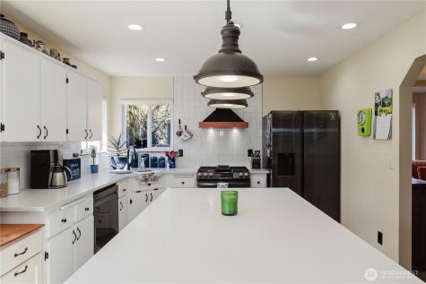 10002 99th Street SW Lakewood WA 98498