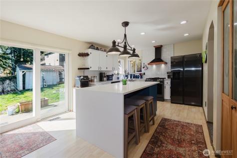 10002 99th Street SW Lakewood WA 98498