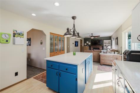 10002 99th Street SW Lakewood WA 98498