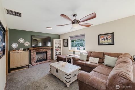 10002 99th Street SW Lakewood WA 98498