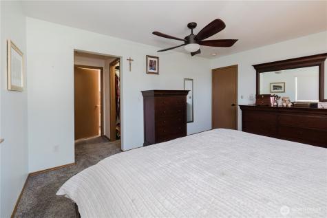 10002 99th Street SW Lakewood WA 98498