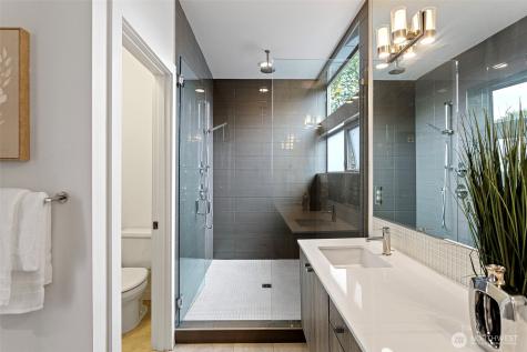 316 S 26th Ave S Seattle WA 98144