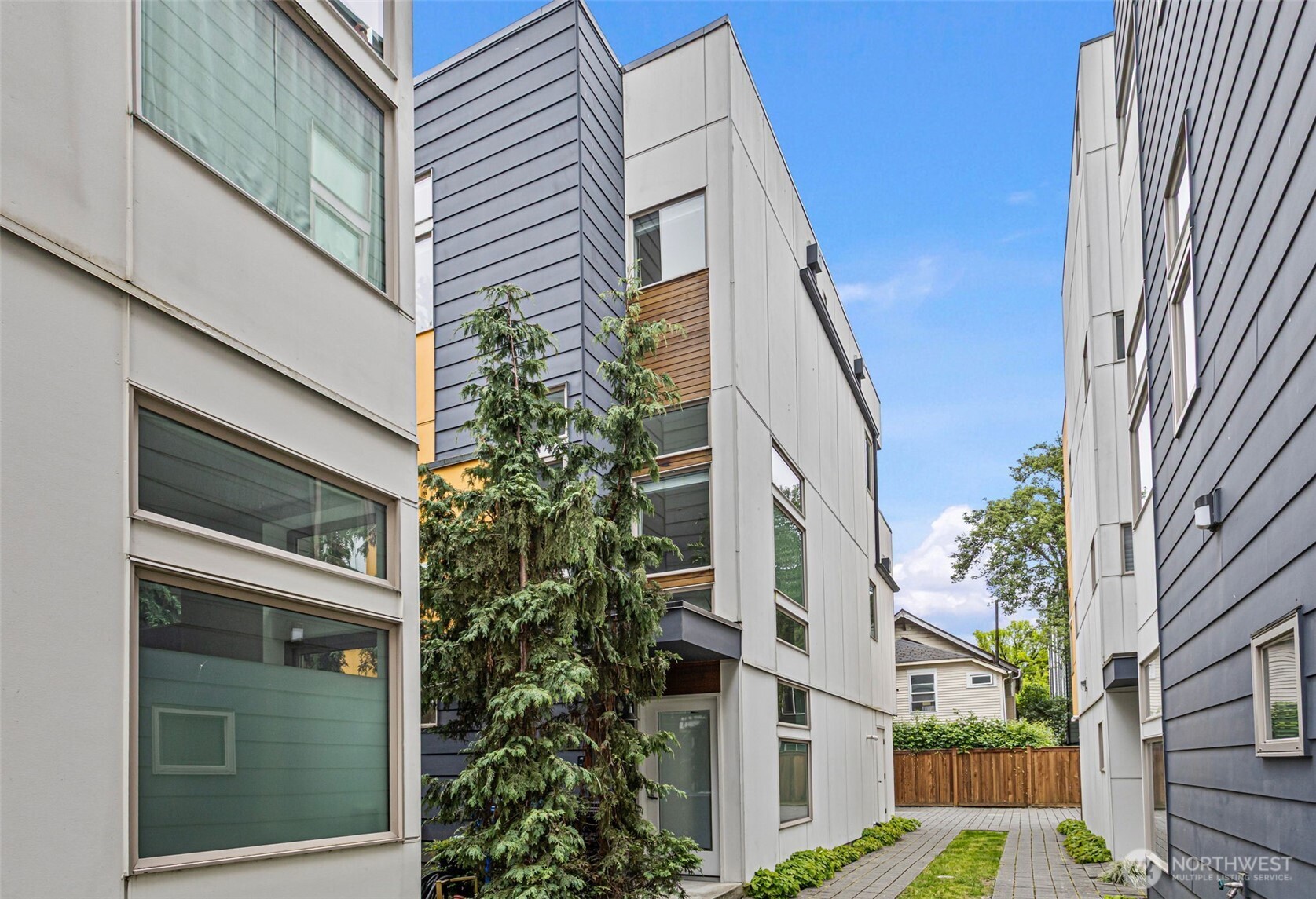 316 S 26th Ave S Seattle WA 98144