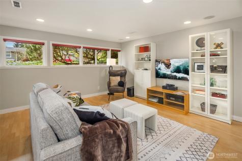 17420 NE 11th Street Bellevue WA 98008