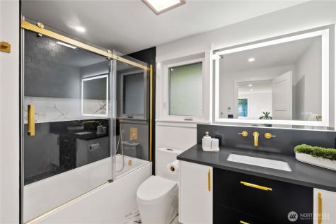 28030 185th Place SE Kent WA 98042