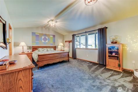 1523 151st Street SW Lynnwood WA 98087